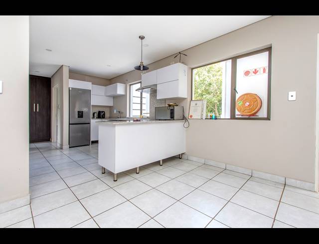 2 BEDROOM APARTMENT RENTED IN NORTHCLIFF